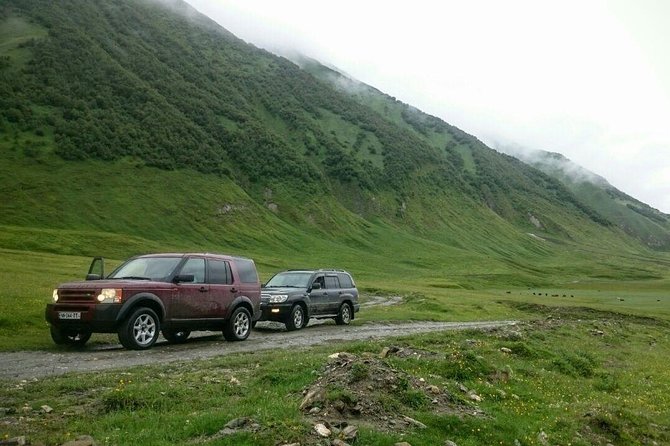 Full Day Jeep Tour to Kazbegi and Truso Gorge From Tbilisi - Visiting Ananuri Fortress