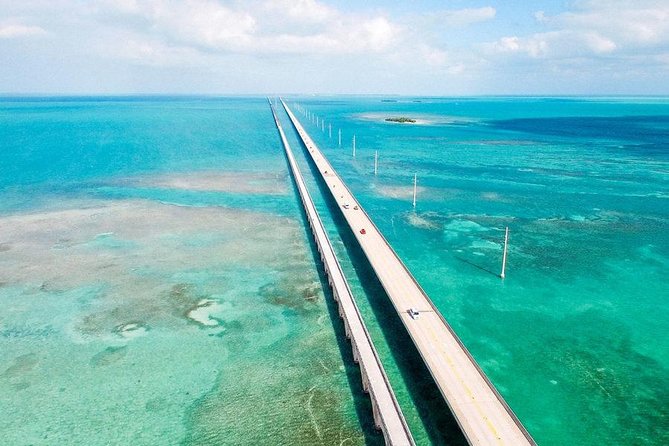 Full-Day Key West Tour and Coral Reef Snorkeling With Open Bar - Key West Experience