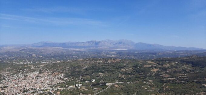 Full Day Knossos Palace, Local Distillery, Lunch @ Archanes - Cretan Distillery Experience