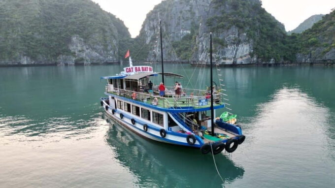 Full Day Lan Ha Bay Bay- Ha Long Bay: Kayak, Island Hopping - Getting to the Departure Point