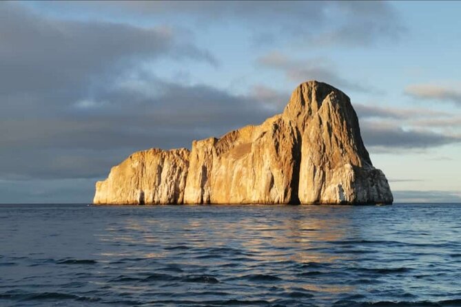 Full Day Leon Dormido (Kicker Rock) From San Cristobal - Meeting Information