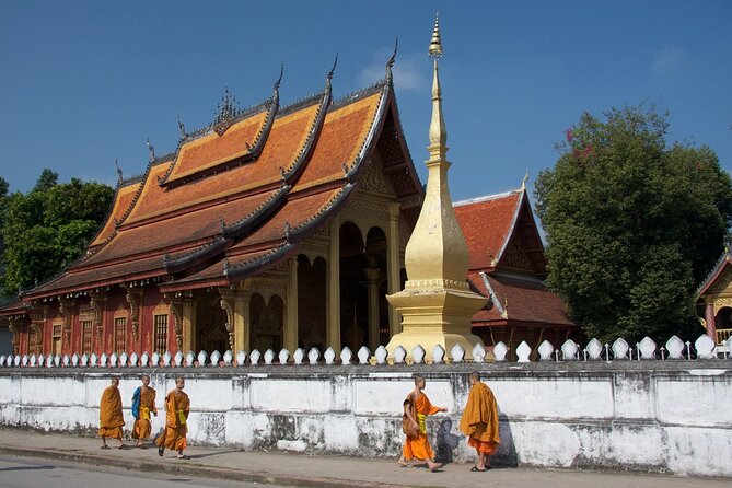 Full-Day Luang Prabang Highlights Tour Including Kuangsi Waterfall - Itinerary Highlights