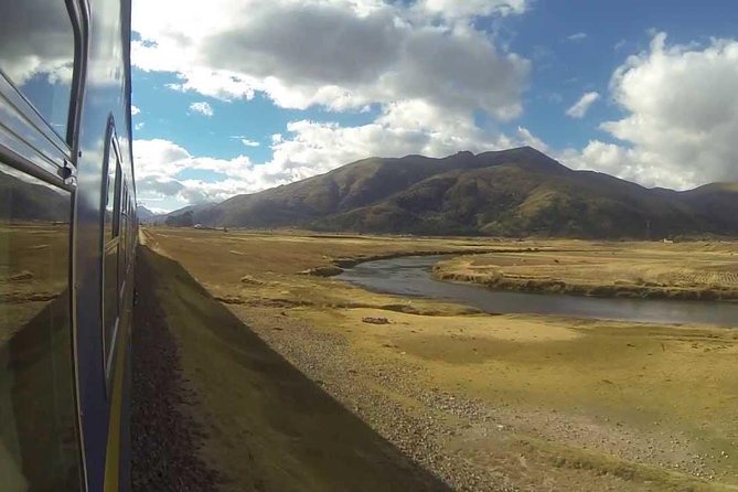 Full Day: Luxury Train From Cusco to Puno - Train Operation Schedule and Capacity