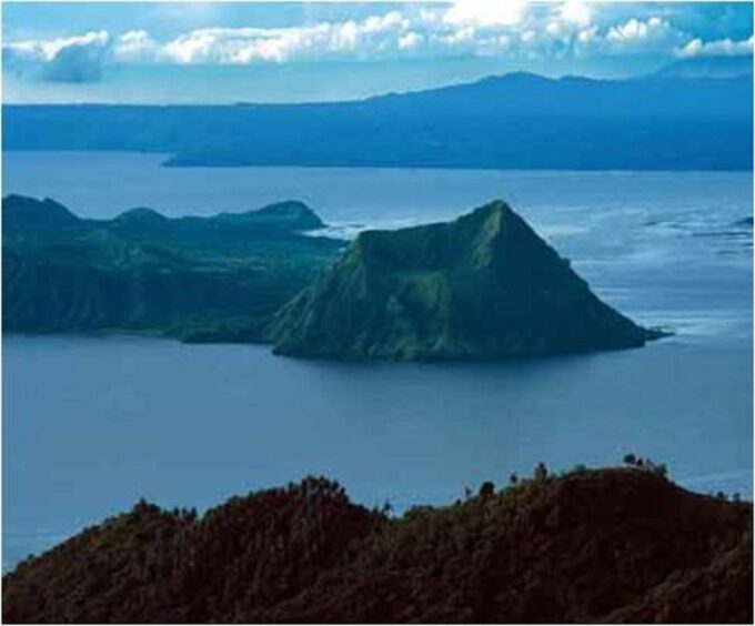 Full-Day Manila City, Tagaytay Taal Volcano and Lake Tour - Historic Sites in Manila