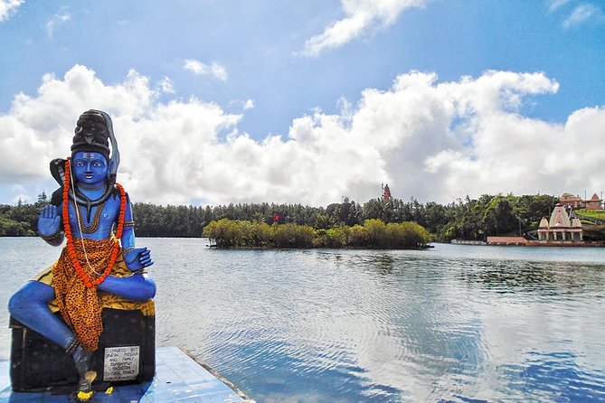 Full-Day Mauritius Volcanic Wonders Tour Including Swimming With Wild Dolphins - Packing Recommendations