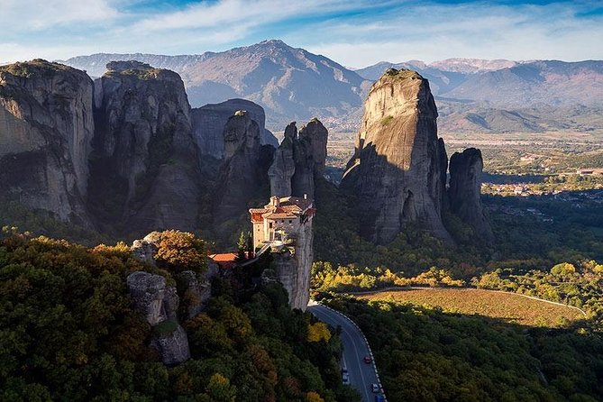 Full Day Meteora Monasteries From Chalkidiki - Visiting the Monasteries