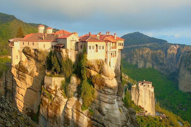Full Day Meteora Monasteries From Chalkidiki - Lunch in Kalambaka