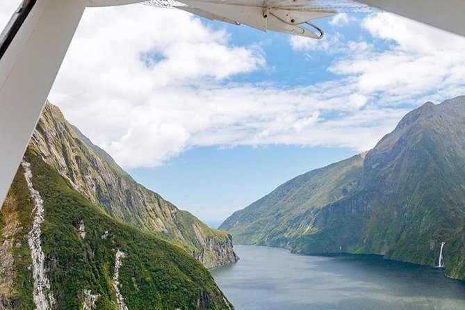 Full-Day Milford Sound Walk and Cruise Including Scenic Flights From Queenstown - Reviews and Feedback