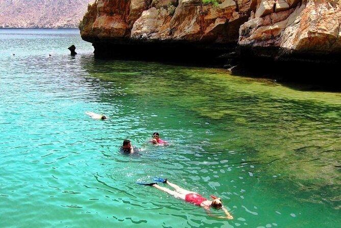 Full Day Musandam Dibba Cruise With Buffet Lunch - Sailing on a Traditional Dhow