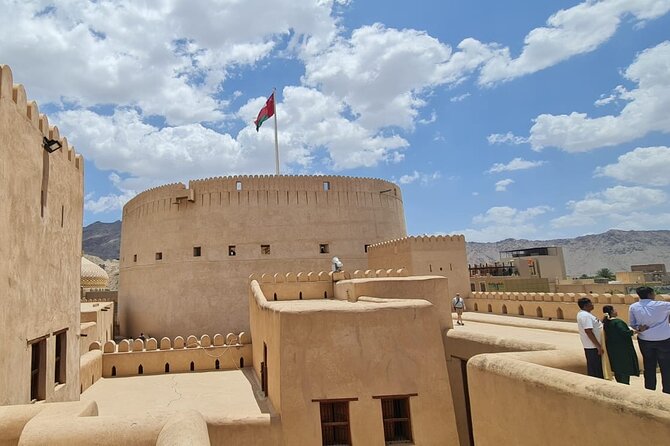 Full-Day Nizwa Fort, Bahla Fort and Jabreen Castle Private Tour - Inclusions