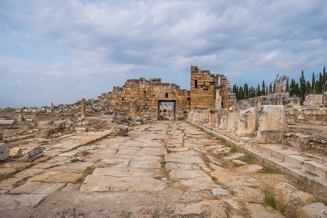 Full-Day Pamukkale and Hierapolis Tour From Selcuk or Kusadasi - Pickup and Drop-off
