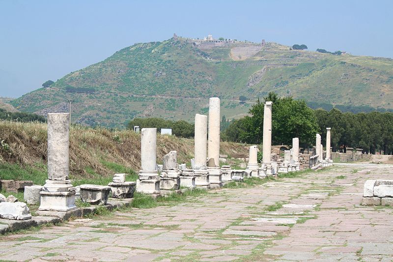 Full-Day Pergamon Bus Tour From Kusadasi - Itinerary Highlights