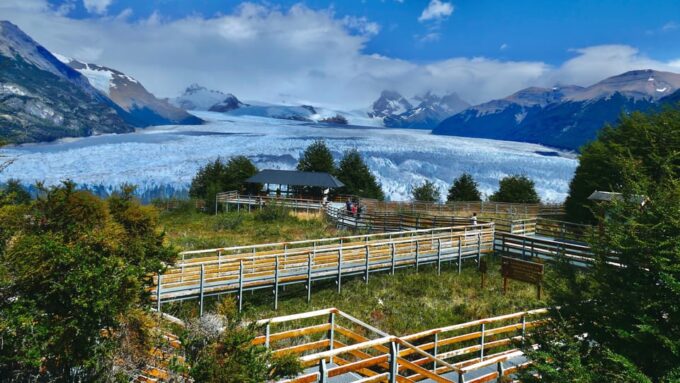 Full Day Perito Moreno Glacier With Nautical Safari Private - Guided Tour and Language Options
