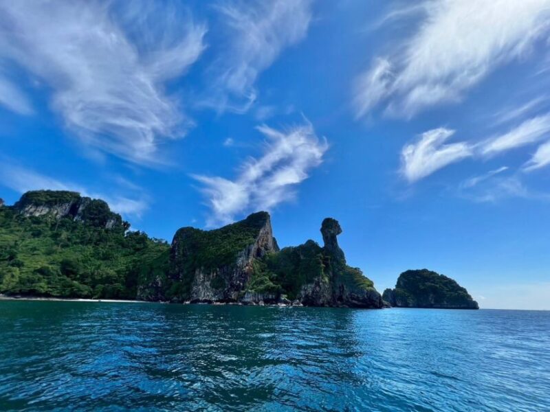 Full-Day Phi Phi Islands + Krabi Private Speedboat Charter - Inclusions and Equipment