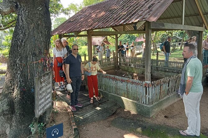 Full Day Phnom Penh City Tour - Touring Tuol Sleng Prison