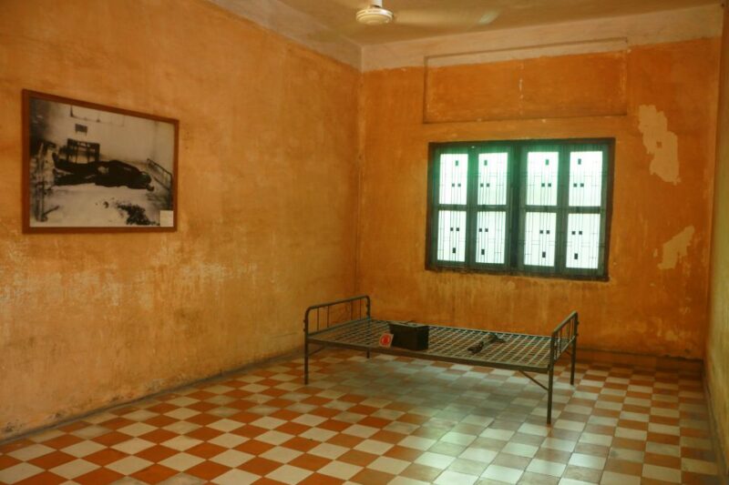 Full Day Phnom Penh City Tour With Private Vehicle and Guide - Inclusions and Exclusions