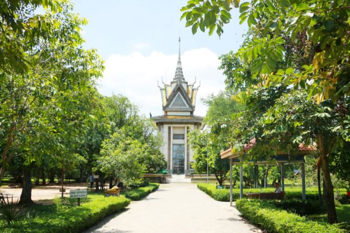 Full Day Phnom Penh City Tour With Private Vehicle and Guide - Pickup and Dropoff