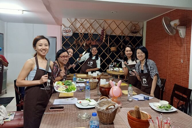 Full Day Phuket Easy Thai Cooking Class and Market Tour - Market Tour and Menu Highlights