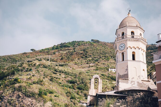 Full Day Pisa and Jewel of the Cinque Terre Tour From Livorno - Physical Demands