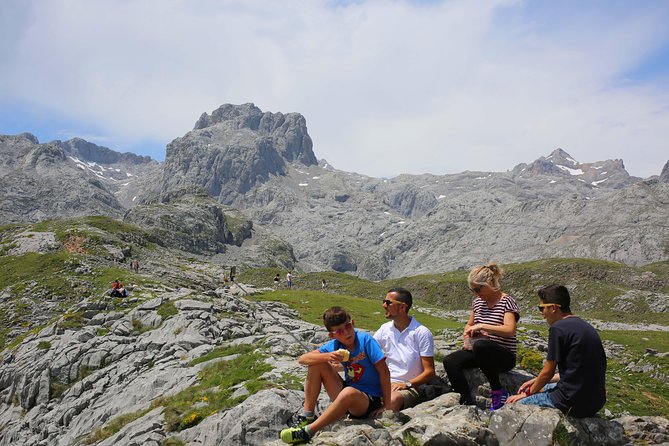 Full Day Private 4WD Tour From Santander to Picos De Europa. Excellent Meals. - Traveler Experiences