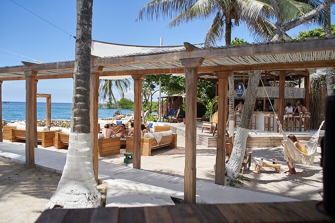 Full Day Private Activity Mangata Island Kayak and Lunch - Attentive Staff and Delicious Food