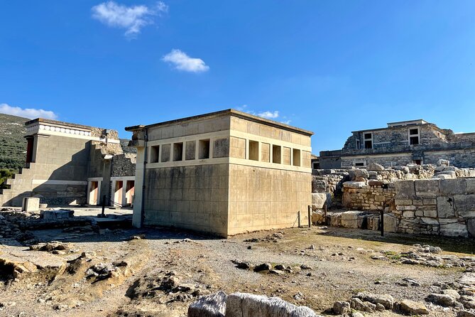 Full-Day Private Adventure: Knossos, Zeus Cave & Lassithi Plateau - Tour Accessibility