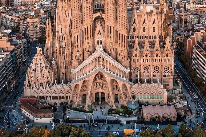 Full Day Private Barcelona City Tour - Included Offerings
