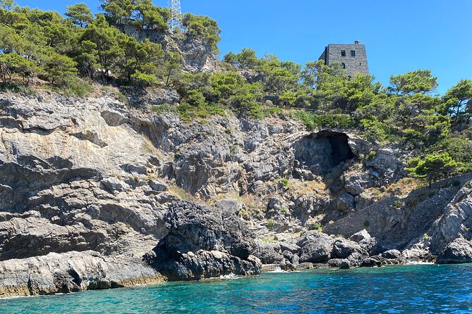 Full-Day Private Guided Boat Tour in Amalfi - Inclusions