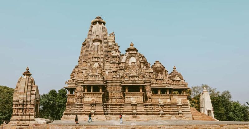 Full-Day Private Guided Temple Tour in Khajuraho - Transportation and Accessibility