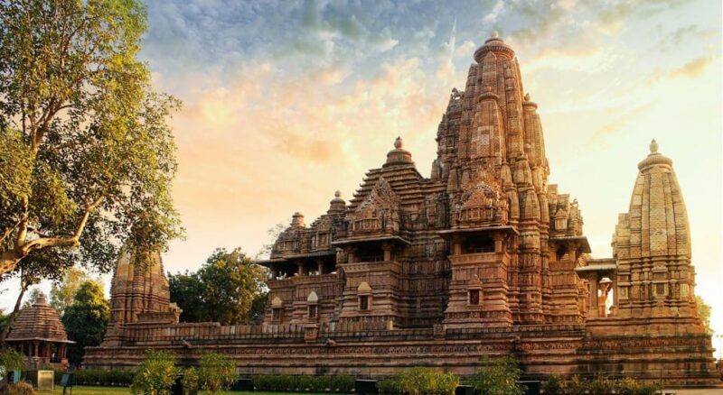 Full-Day Private Guided Temple Tour in Khajuraho - Inclusions and Amenities