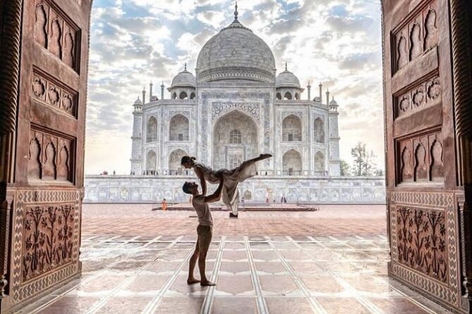 Full Day Private Guided Tour in Agra With Lunch - Traveler Requirements and Accessibility