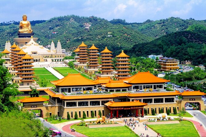 Full-Day Private Guided Tour in Kaohsiung Port Shore - Pickup and Meeting Details