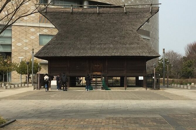 Full-Day Private Guided Tour to Osaka Castle - Included in the Tour