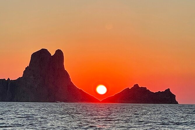 Full-Day Private Sailboat Tour of Ibiza and Formentera - Private Tour Experience