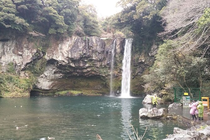 Full-Day Private Taxi Tour South of Jeju Island - Highlights of the Tour