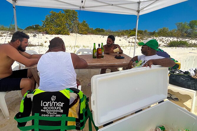Full Day Private Tour Bay of Eagles and Hoyo Pelempito - Tour Details