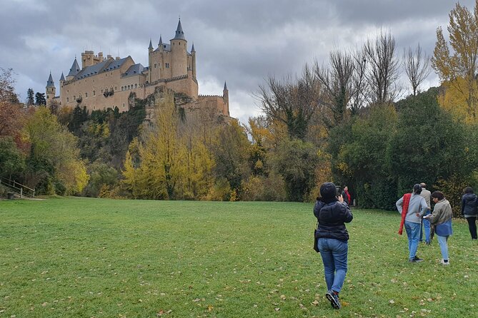 Full Day Private Tour for Las Rozas Shopping Village and Segovia - Lunch Experience
