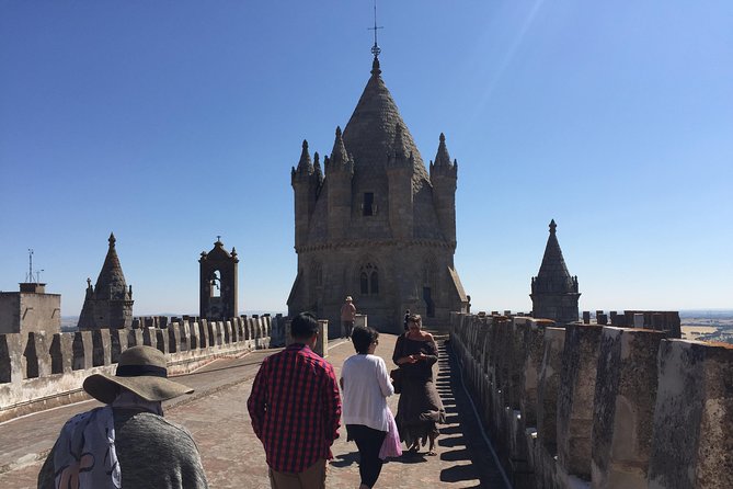 Full Day Private Tour in Évora and Monsaraz - Wandering Monsarazs Medieval Streets