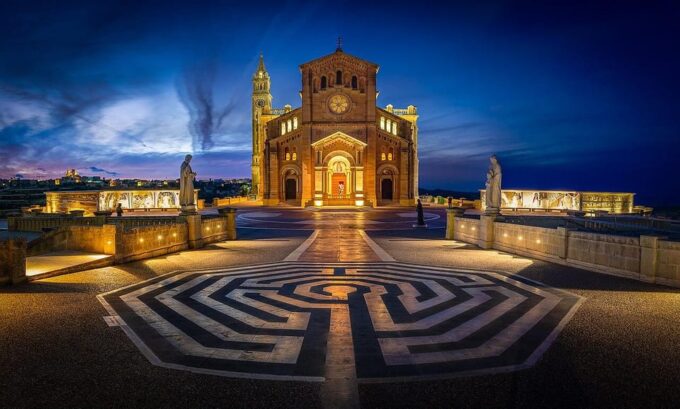 Full Day Private Tour in Gozo: Pickup Malta - Rabat (Victoria) and the Citadel