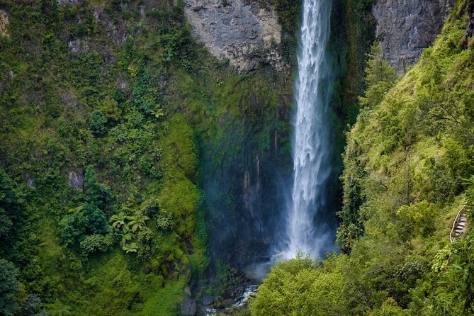 Full Day Private Tour in Lake Toba View and Karo Highlands From Medan City - Transportation and Accessibility
