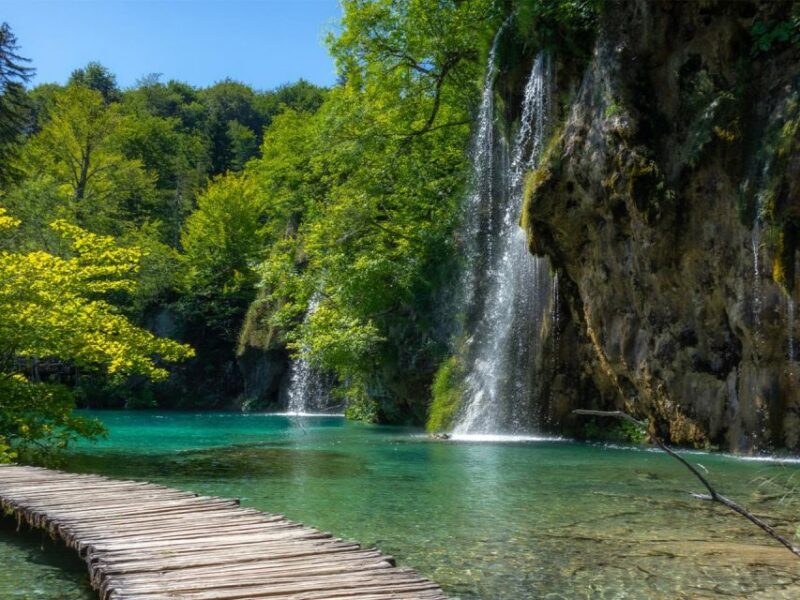Full Day Private Tour of Plitvice Lakes From Split & Trogir - Recommended Attire and Gear