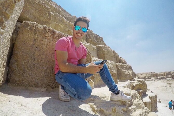 Full-Day Private Tour of Pyramids of Giza, Sakkara and Dahshur - Exploring the Giza Pyramids