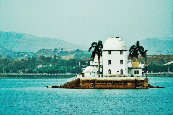 Full-Day Private Tour of the Best Instagram Spots in Udaipur - Tour Group Specifications
