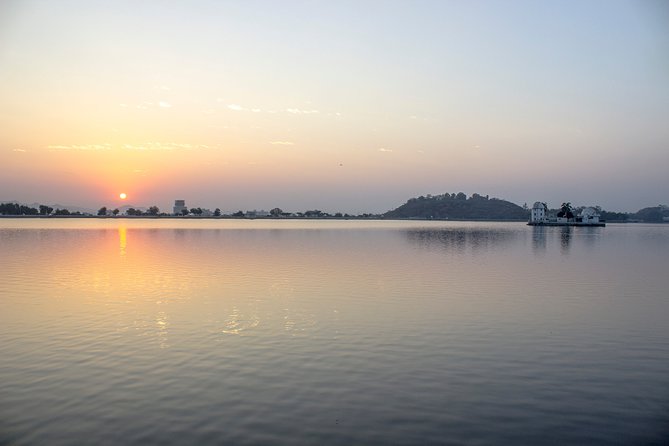 Full-Day Private Tour of the Best Instagram Spots in Udaipur - Transportation and Accessibility