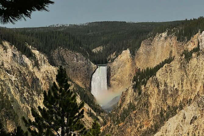 Full-Day Private Tour of Yellowstone - Key Points