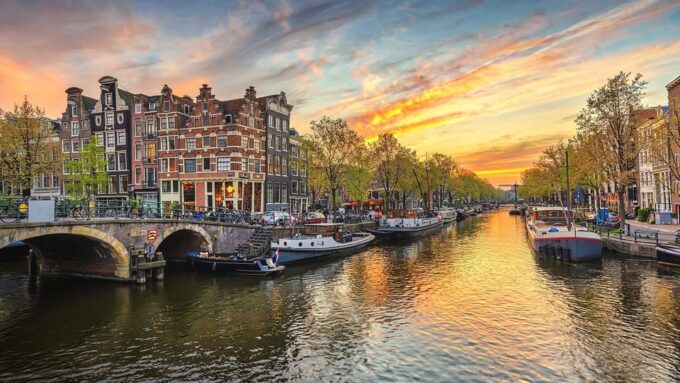 Full Day Private Tour to Amsterdam From Brussels - Frequently Asked Questions