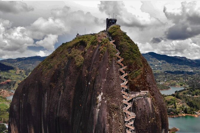 Full Day Private Tour to Guatapé and El Peñol - Traveler Experiences and Feedback