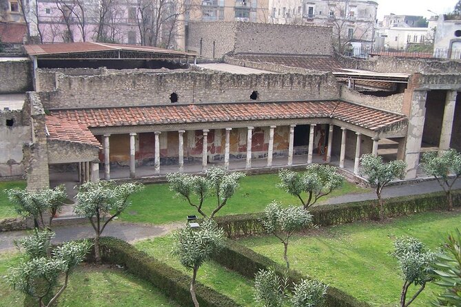 Full Day Private Tour to Pompeii, Herculaneum and Oplontis - Exploring Herculaneum Archaeological Park