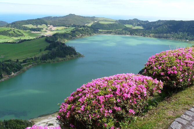 Full Day Private Tour West & East in São Miguel Island - Highlights