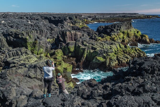 Full-Day Private Tour With Photography Secret Spots of Iceland - Lunchtime Indulgence